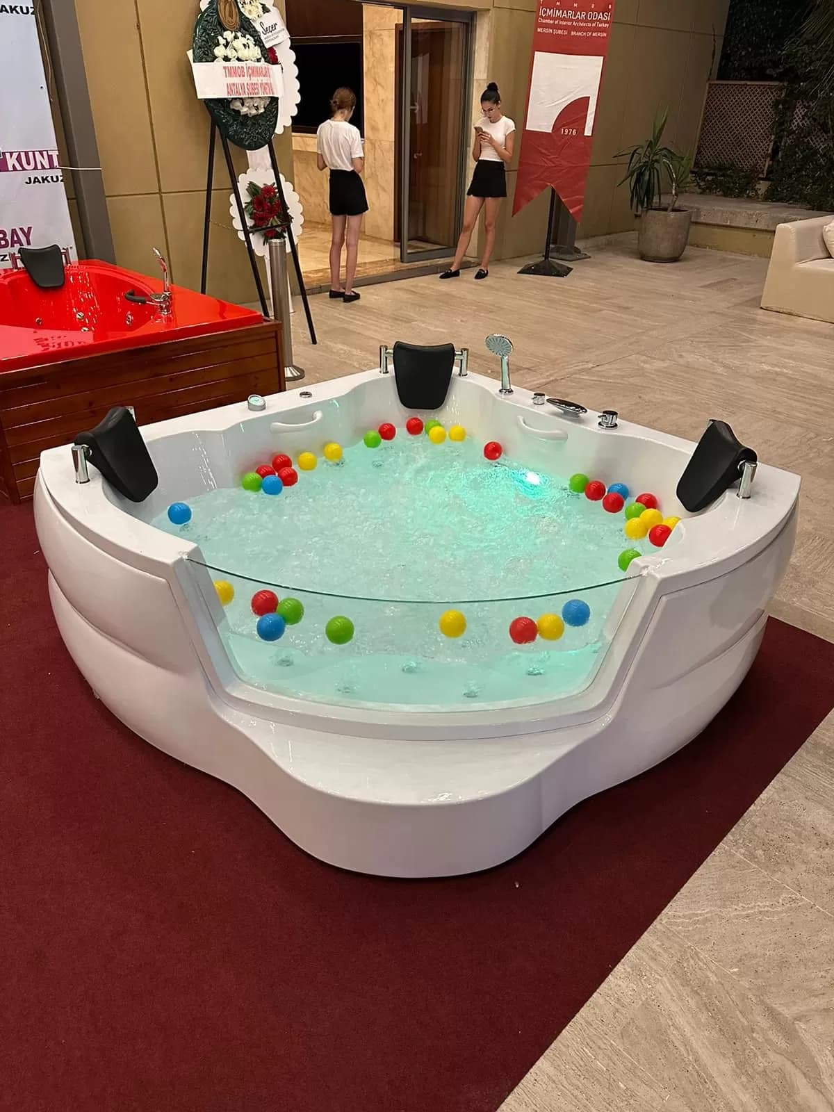 Köşe Oval Camlı Jakuzi 170 X 170 H 65 — görsel 2